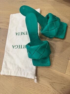 Bottega Veneta sandals size 40